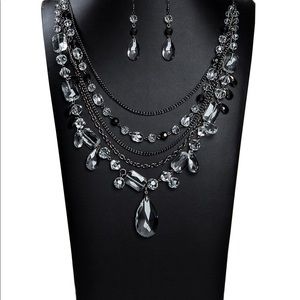 Zi collection necklace and earring very heavy set